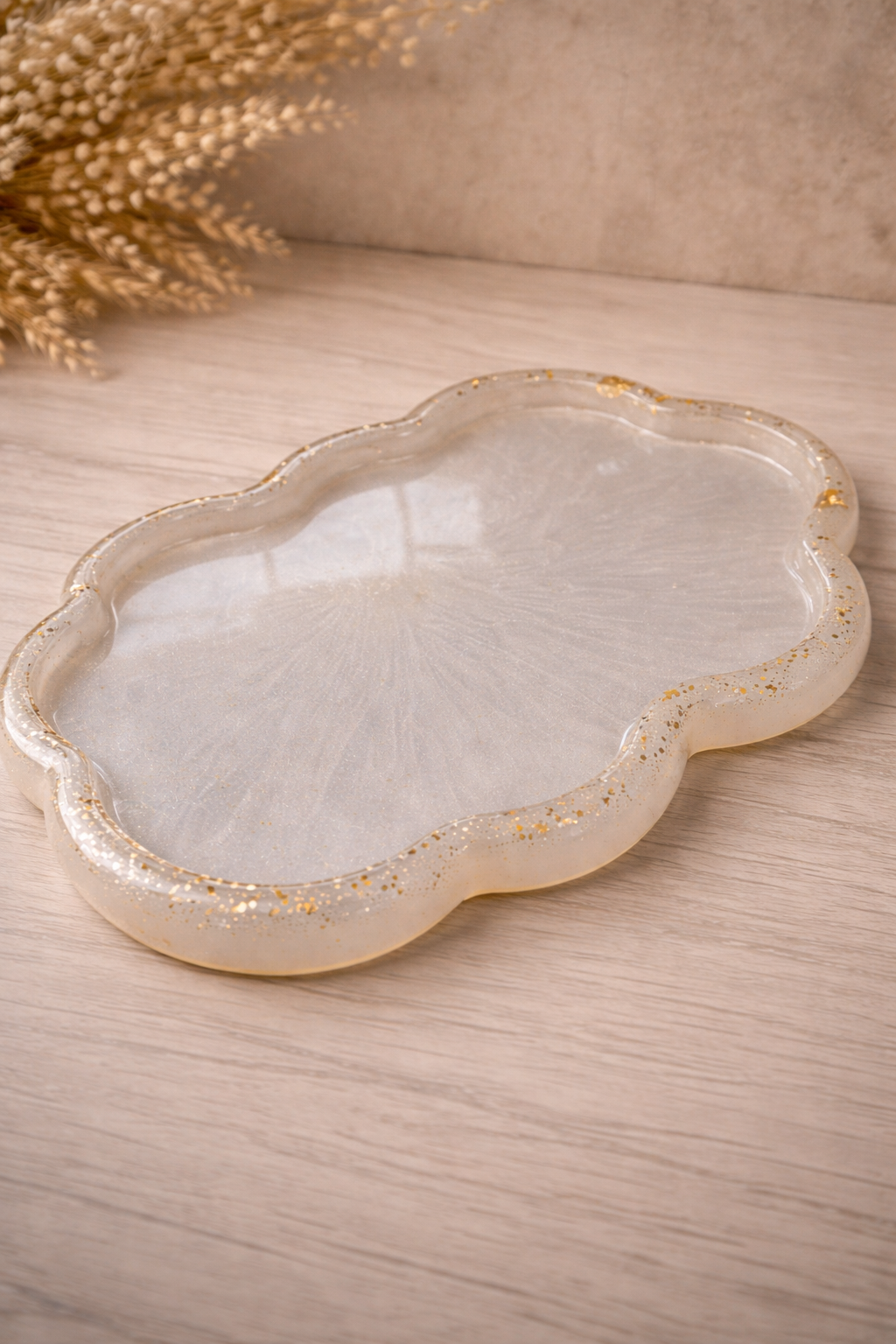 Plateau décoratif en résine – Nacré et Doré