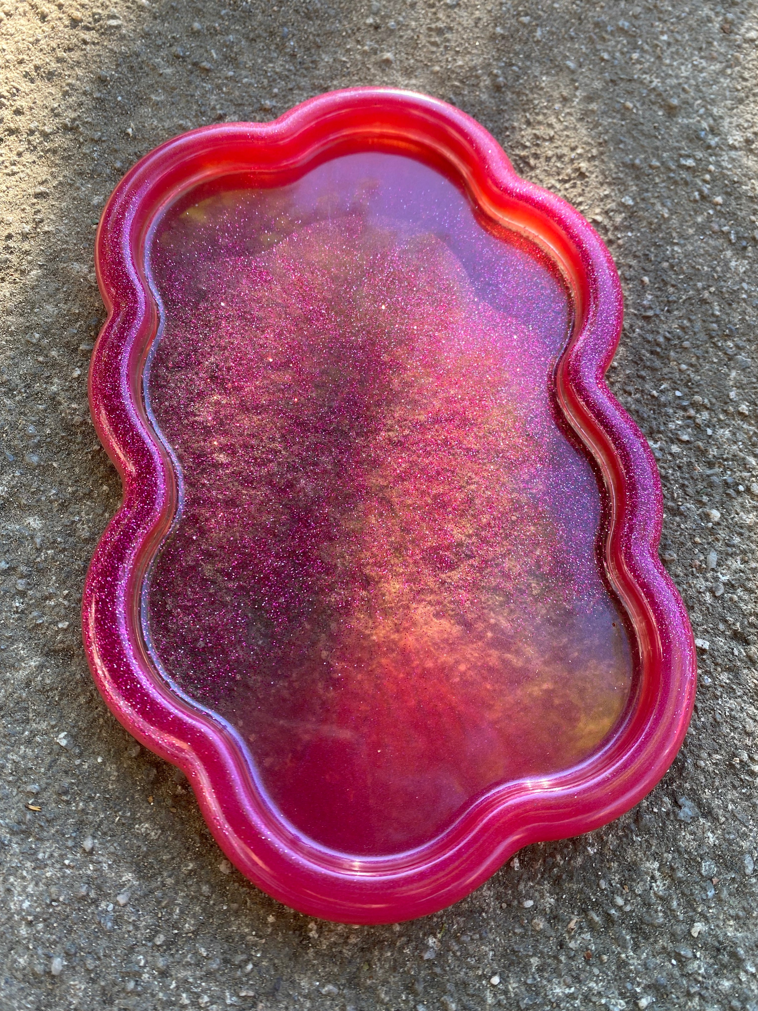 Plateau ondulé rose